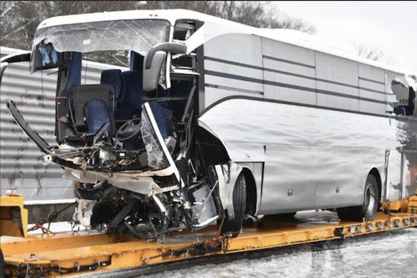 Zurigo, pullman Flixbus partito da Genova finisce fuori strada: morta una donna italiana