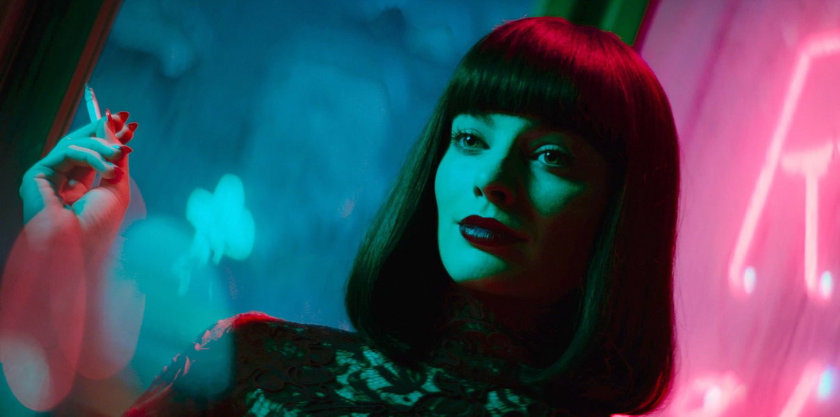 Terminal: 12 nuove immagini del film con protagonista Margot Robbie article-post