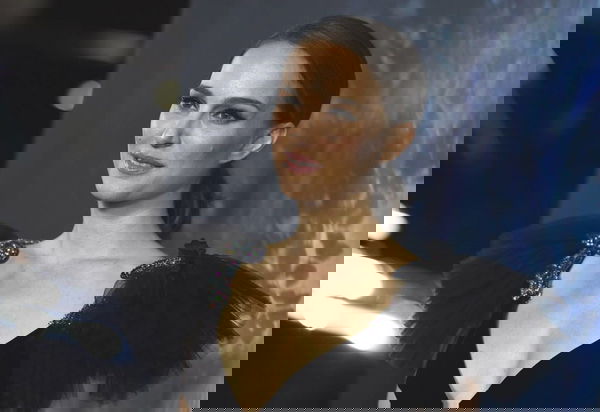 Dear Abby-Ann Landers: Natalie Portman in trattative come regista e protagonista