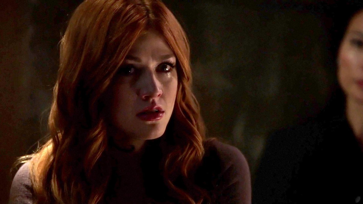 Shadowhunters 3×11: Cosa è accaduto a Clary e il ritorno di Jonathan article-post