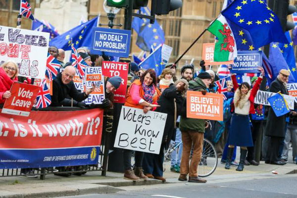 Bocciato l’accordo sulla Brexit siglato da Theresa May con l’Unione Europea