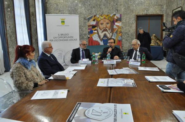 Il Bruzio è la nuova moneta che si usa a Cosenza