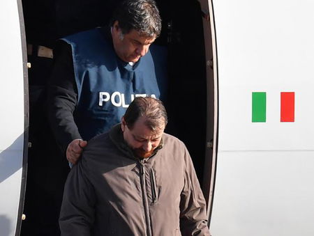 Salvini su Battisti: «Era un mio diritto e un mio dovere essere a Ciampino» article-post