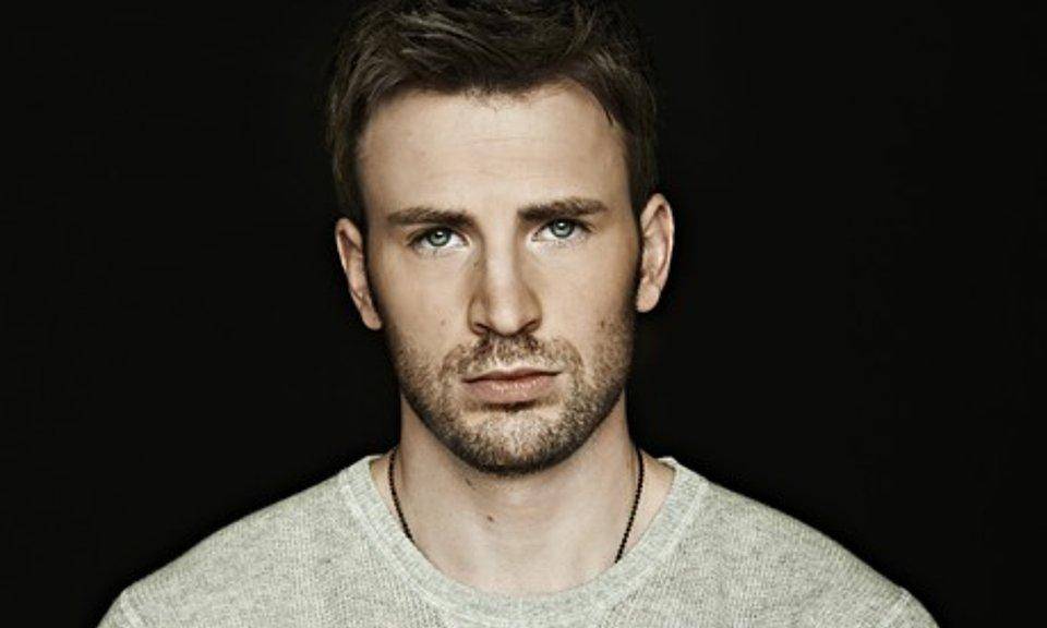 Chris Evans svela il suo vestito preferito da Captain America article-post