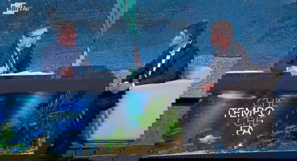 Per Di Battista «la democrazia rappresentativa sarà obsoleta come la monarchia assoluta»