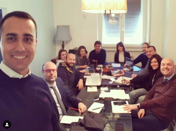 Non solo parole di apprezzamento: ora Di Maio vuole incontrare i gilet gialli