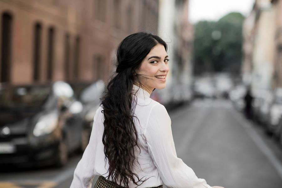 Ester Pantano: Intervista all’attrice “La mossa del cavallo” film Rai diretto da Tavarelli article-post