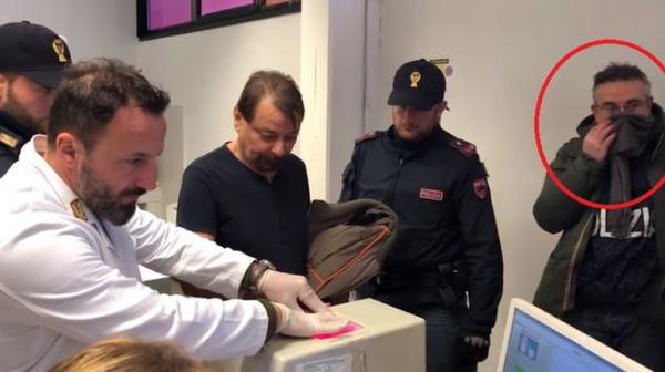 Gli agenti sotto copertura non vanno in giro con la felpa della Polizia