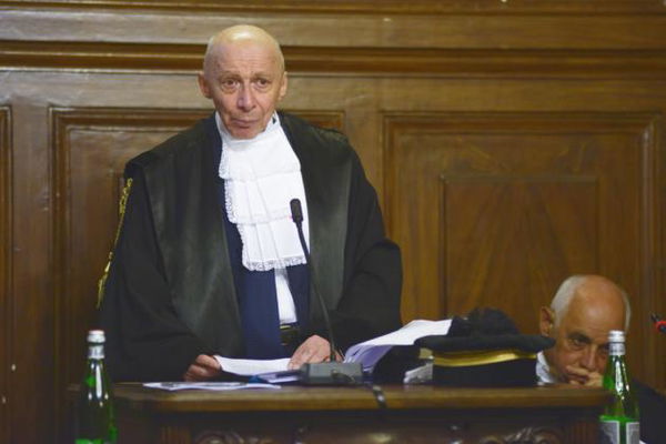 Il rapporto del maestro di Giuseppe Conte, Guido Alpa, con Banca Carige