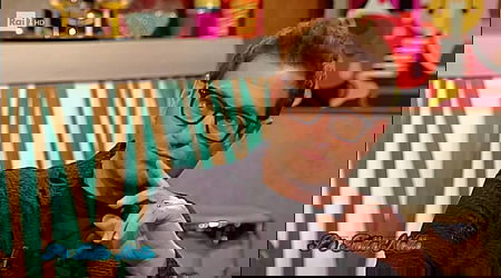 Maurizio Costanzo intervista Enrico Papi: “Io solo Mike Bongiorno ho visto così bravo a condurre quiz.” article-post