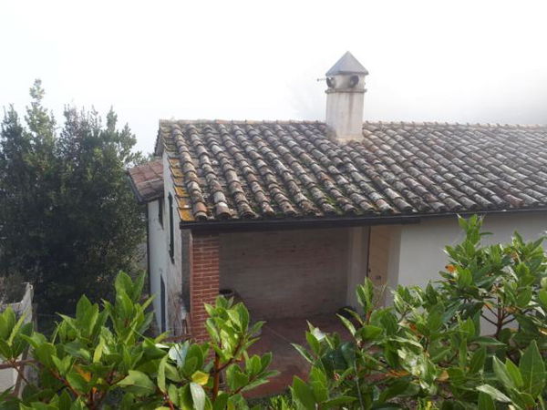 La bufala della villetta di Meredith Kercher che diventerà un B&B con museo del crimine