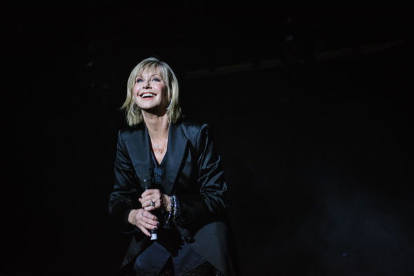 «Olivia Newton-John ha poche settimane di vita a causa del cancro»