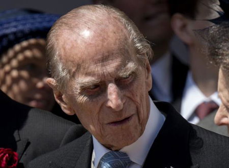 Il Principe Filippo pizzicato alla guida senza cintura di sicurezza a due giorni dall’incidente article-post