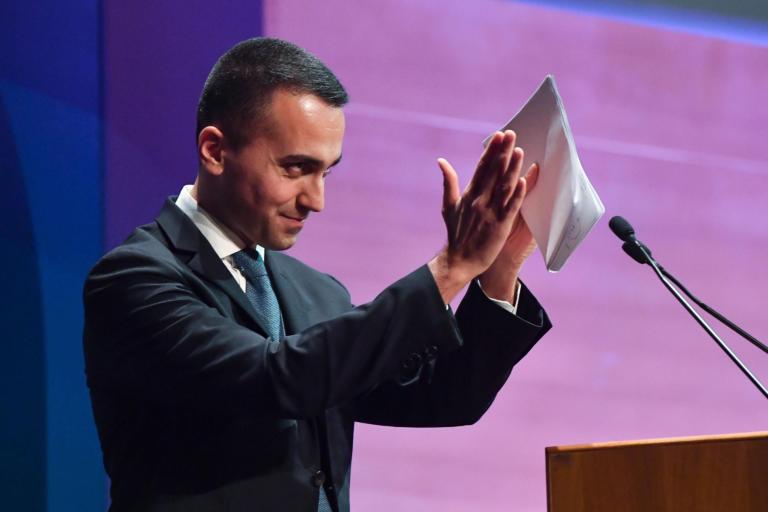Di Maio spiega che i soldi del reddito di cittadinanza non potranno esser messi da parte