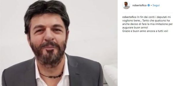 Simone Baldelli, deputato di Forza Italia, imita Roberto Fico | VIDEO