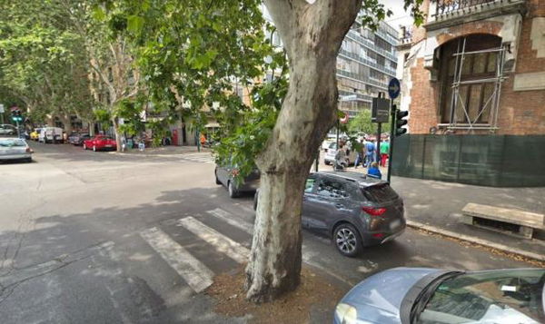 Un pirata della strada travolge e uccide un clochard in pieno centro a Roma