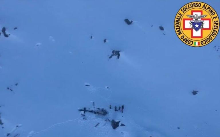 Aosta, incidente aereo tra un elicottero e un aereo da turismo: 5 morti