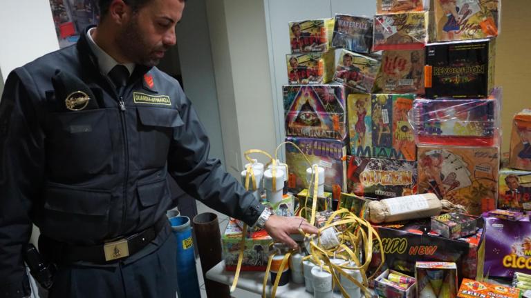 Divieto botti ignorato, donna colpita al petto da un razzo a Benevento