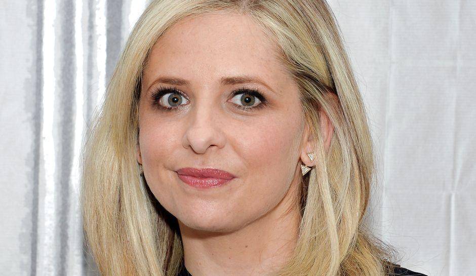 Sarah Michelle Gellar: Protagonista di “Sometimes I Lie” la nuova serie prodotta da Ellen DeGeneres e Warner Bros Television article-post