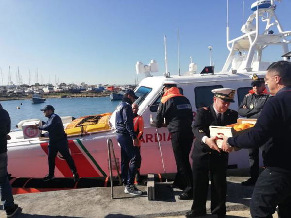 La procura smentisce Salvini e Toninelli: «Il comandante della Sea Watch non ha commesso alcun reato»