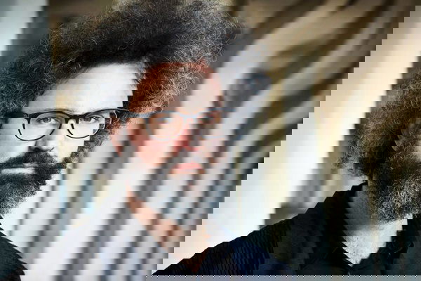 Simone Cristicchi: Il ritorno con “Abbi Cura Di Me” e un documentario