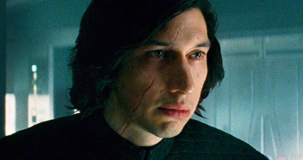 Star Wars 9: un nuovo casco per Kylo Ren e un nuovo droide? article-post