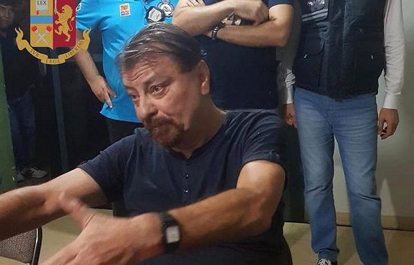 L’ex compagna di Cesare Battisti: «Nostro figlio ancora non sa dell’arresto del padre»