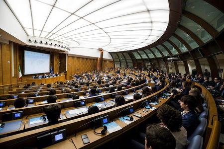 Ragazzo ricoverato per meningite, profilassi per i partecipanti a un convegno alla Camera article-post