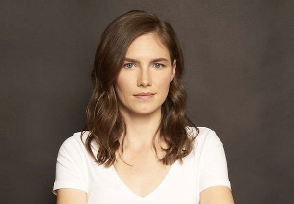 Ci hanno confermato che Amanda Knox avrebbe speso 10mila dollari per il viaggio in Italia