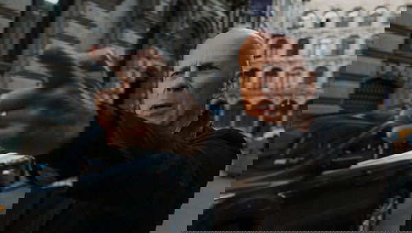 Il Giustiziere della Notte: la recensione, Bruce Willis ed Eli Roth si vendicano al tempo dei social