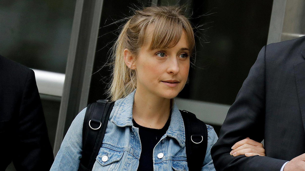 Allison Mack ai domiciliari: l’attrice rilasciata dietro una cauzione di 5 milioni dollari article-post