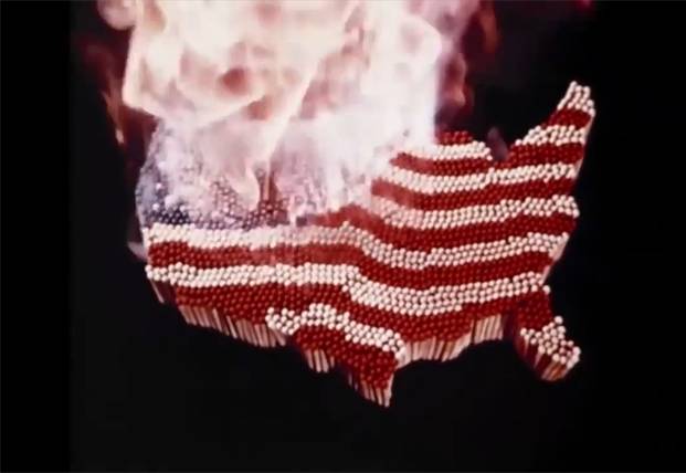 Fahrenheit 11/9: Recensione, del documentario contro tutti di Michael Moore article-post