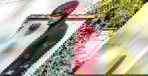 The Flash 5X19: Riunione di famiglia e viaggi nel futuro | VIDEO