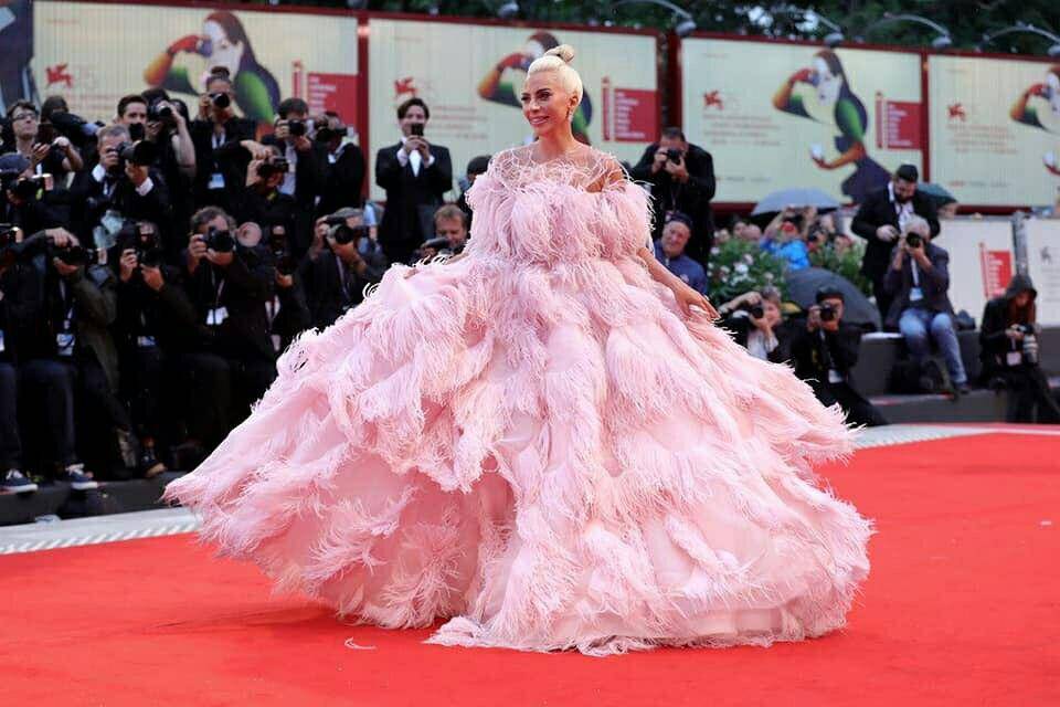 Venezia 75: Lady Gaga e Bradley Cooper sul Red Carpet per A Star Is Born article-post