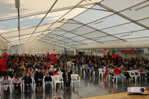 Radicchio contaminato con lassativo alla sagra: il tavolo della Lega preso di mira