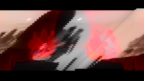 LORO 1: recensione 1, una prima parte che piacerà anche a Silvio