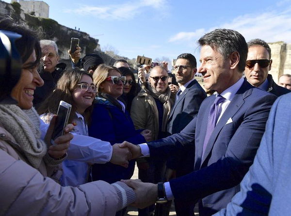 Il giorno di Matera. Conte: «Da qui una riscossa per il Sud, presto cabine di regia per investimenti»