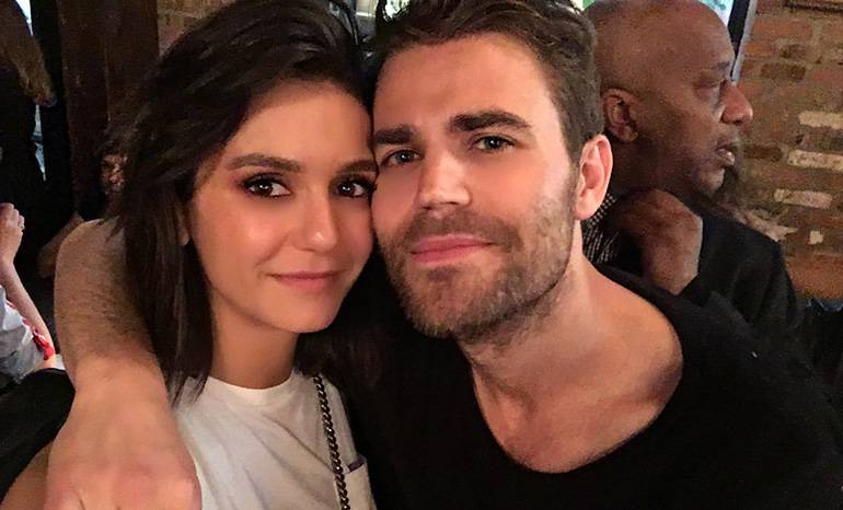 The Vampire Diaries: Paul Wesley sorprende Nina Dobrev sul set di Fam | VIDEO article-post