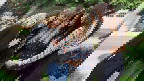 Pretty Little Liars: La reunion che riporta insieme Hanna, Spencer ed Emily