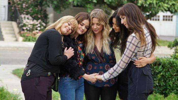 Pretty Little Liars: La reunion che riporta insieme Hanna, Spencer ed Emily article-post