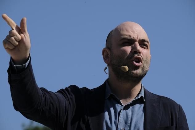 Roberto Saviano e la legalizzazione della cannabis: «In Italia serve coraggio, altro che contratto»