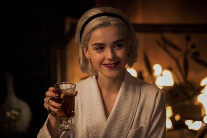 Le terrificanti avventure di Sabrina: Cosa aspettarsi dallo speciale natalizio article-post