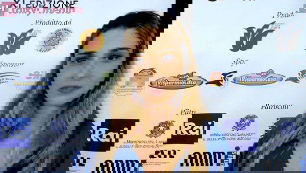 Silvia Mazzieri: L’attrice ai Tulipani di Seta Nera lancia un appello “Abbiate il coraggio di parlare di bullismo”