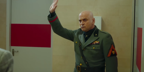 Sono Tornato: Luca Miniero e il cast  presentano la commedia sul ritorno di Benito Mussolini
