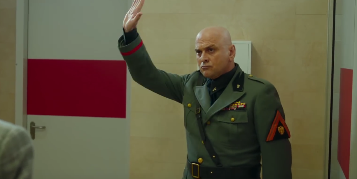 Sono Tornato: Luca Miniero e il cast presentano la commedia sul ritorno di Benito Mussolini article-post