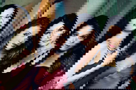 Streghe: Holly Marie Combs, volto di Piper Halliwell, contro il reboot article-post