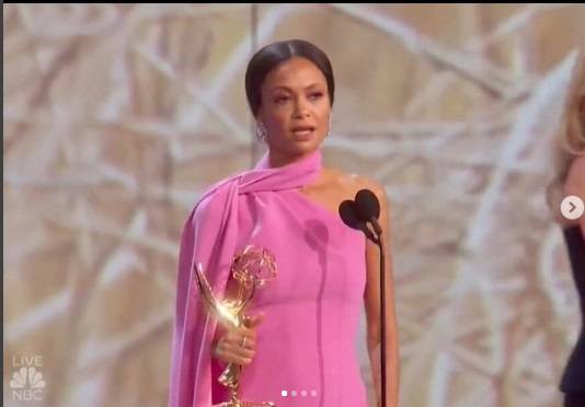 Emmy 2018, Westworld: Thandie Newton trionfa a sorpresa e fa gli auguri alla figlia