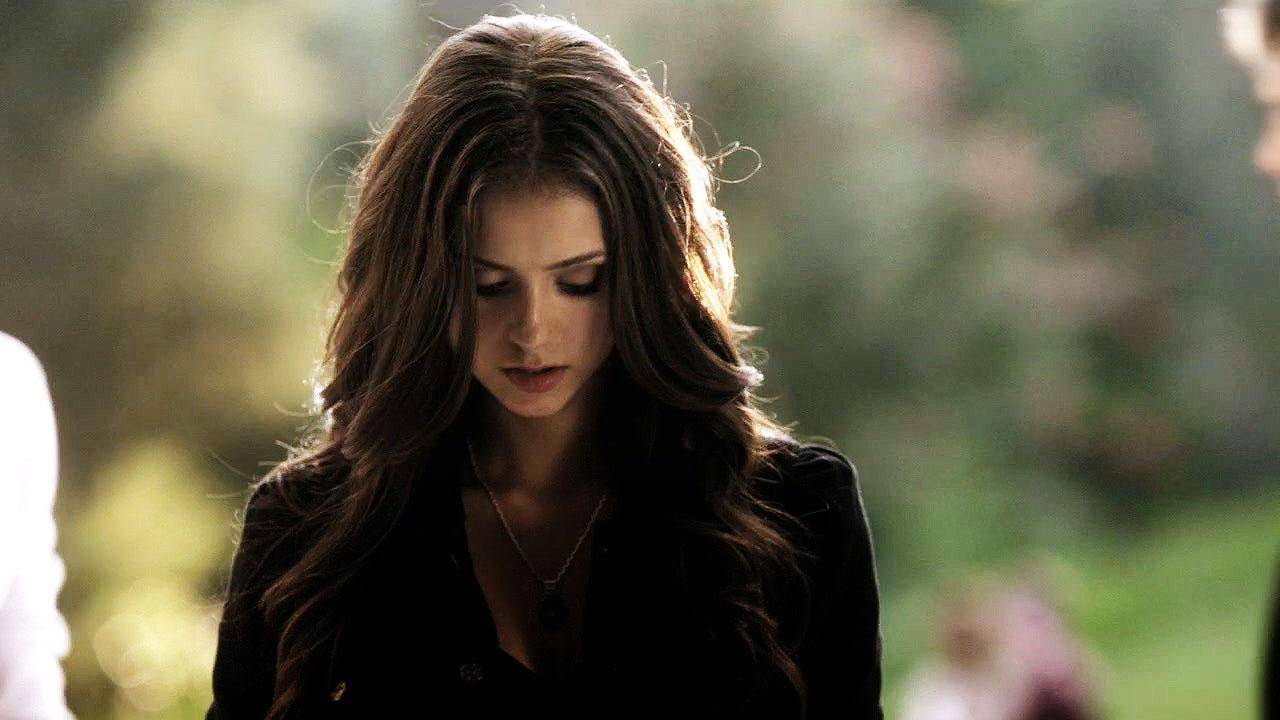 In Che Stagione Elena Diventa Un Vampiro