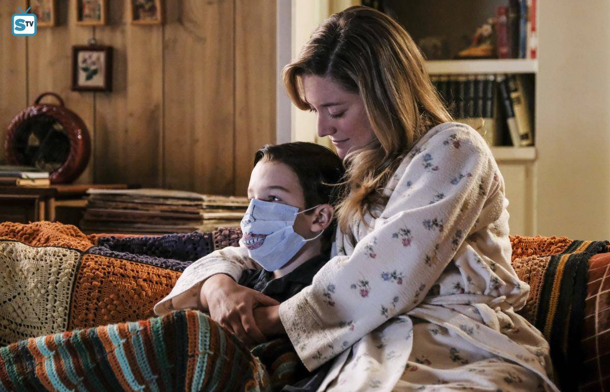 Young Sheldon: ” A Sneeze, Detention, and Sissy Spacek” (Recensione) article-post