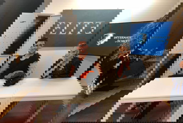 Élite: Panel con Ester Expósito e Jaime Lorente al Fest